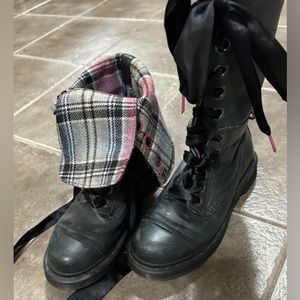 Dr. Martens Black Lace Up Mid-Calf Pink Plaid Inside 7